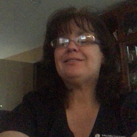 Meet your Posher, Pamela - Picture 1 of 1